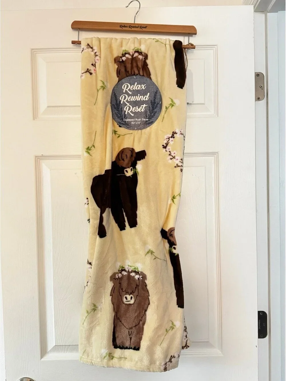 Highland Cow Plush Throw Blanket 50x70 Floral Farmhouse NWT